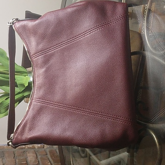 Michael Kors Large Hobo Bag - Picture 7 of 7